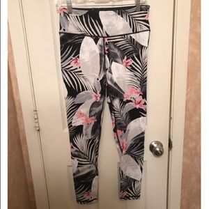 Victoria’s Secret work out leggings